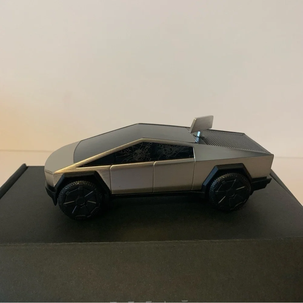 NIB. TESLA Cybertruck Wind-Up Racer